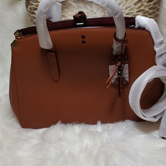 Designer Handbag - Picture 9 of 16